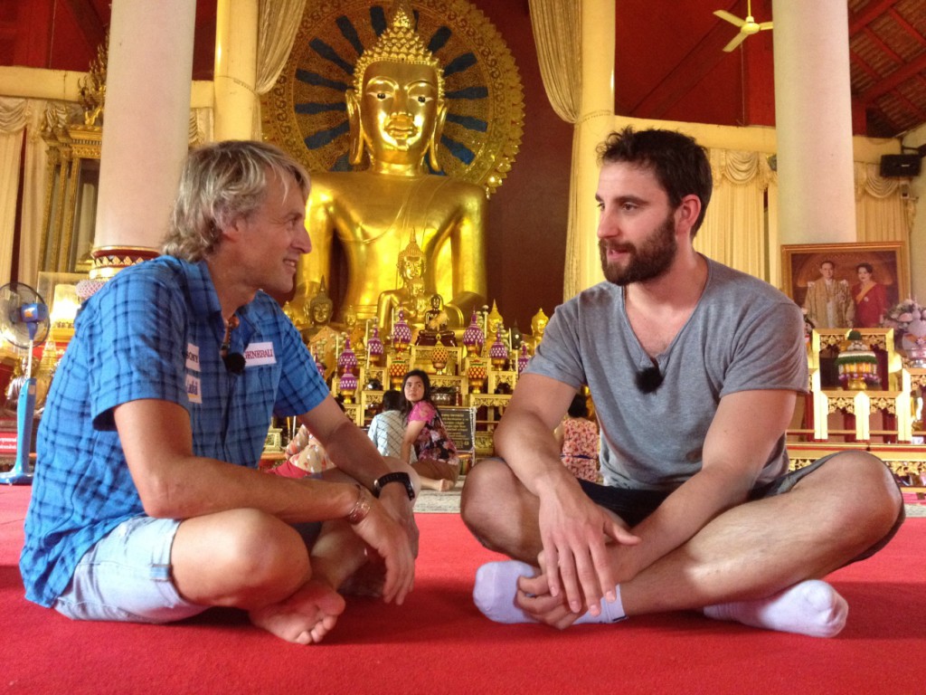 Foto: Jesuscalleja.es – Con Dani en un templo de Chiang Mai