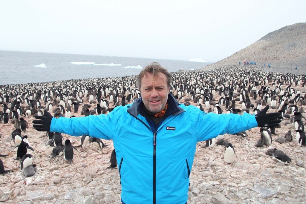 Foto: Paco Nadal / Con unos amigos pingüinos