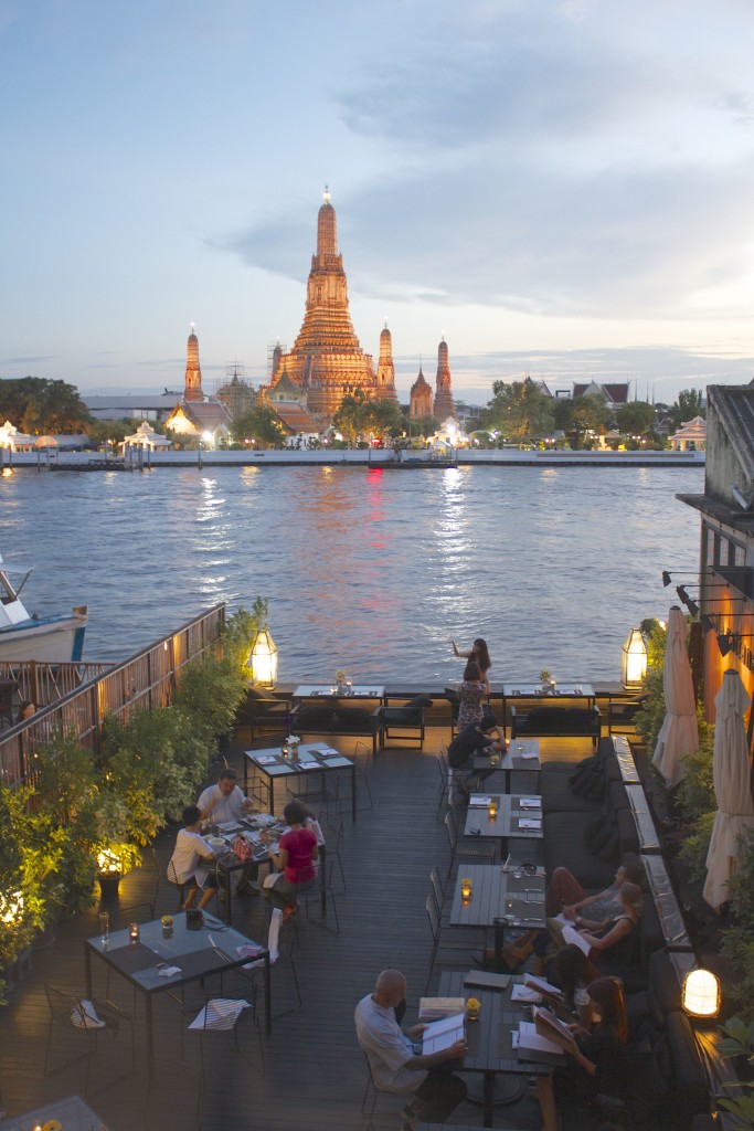 El Blog de Tailandia- Wat Arun desde Sala Rattanakosin