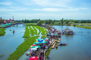 Turismo de Tailandia - Saphan Khong Floating Market, Suphan Buri