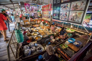 Turismo de Tailandia - Wat Lam Phaya Floating Market, Nakhon Pathom